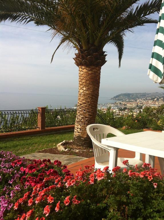 Le Terrazze Appartamenti Vacanze San Remo Habitación foto