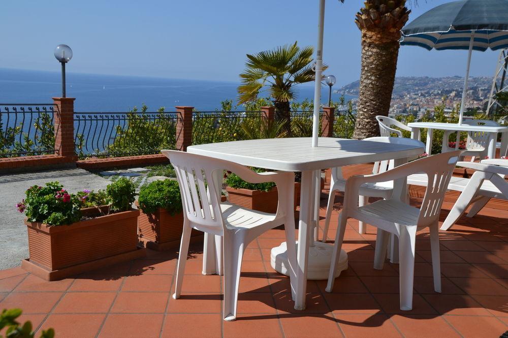 Le Terrazze Appartamenti Vacanze San Remo Exterior foto