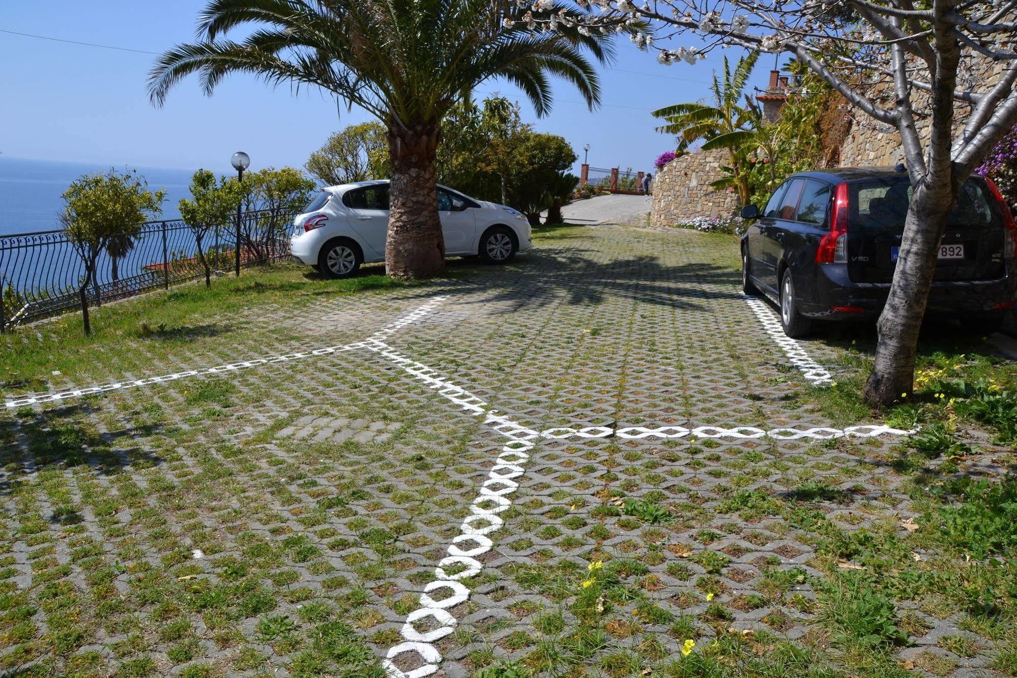 Le Terrazze Appartamenti Vacanze San Remo Exterior foto