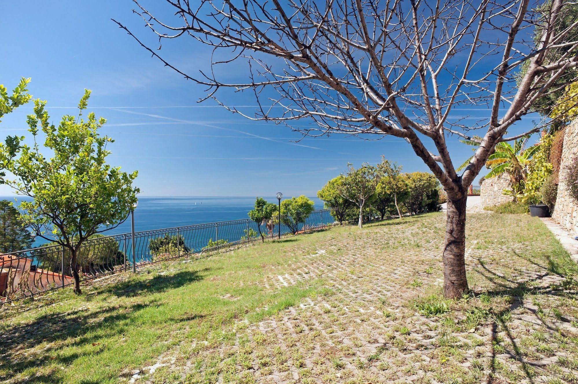 Le Terrazze Appartamenti Vacanze San Remo Exterior foto
